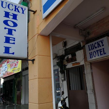 Lucky Budget Hotel @ Nilai Exterior foto